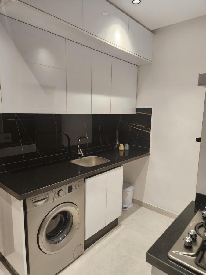 Modern Luxury Retreat: 2-Bedroom Apartment In The Heart Of Marrakech Марракеш Экстерьер фото