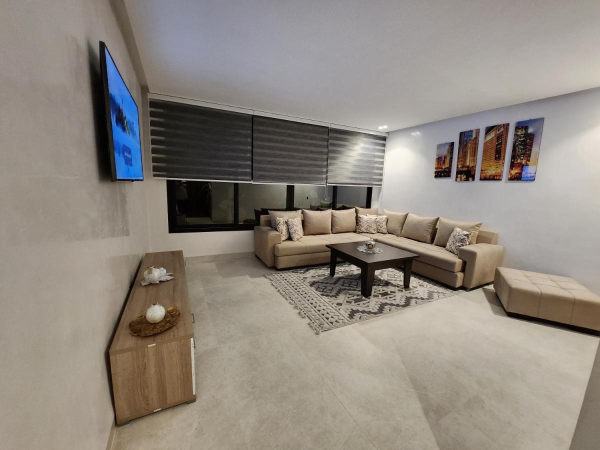 Modern Luxury Retreat: 2-Bedroom Apartment In The Heart Of Marrakech Марракеш Экстерьер фото
