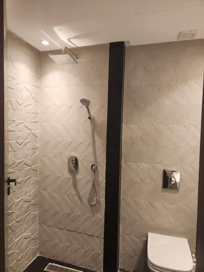 Modern Luxury Retreat: 2-Bedroom Apartment In The Heart Of Marrakech Марракеш Экстерьер фото